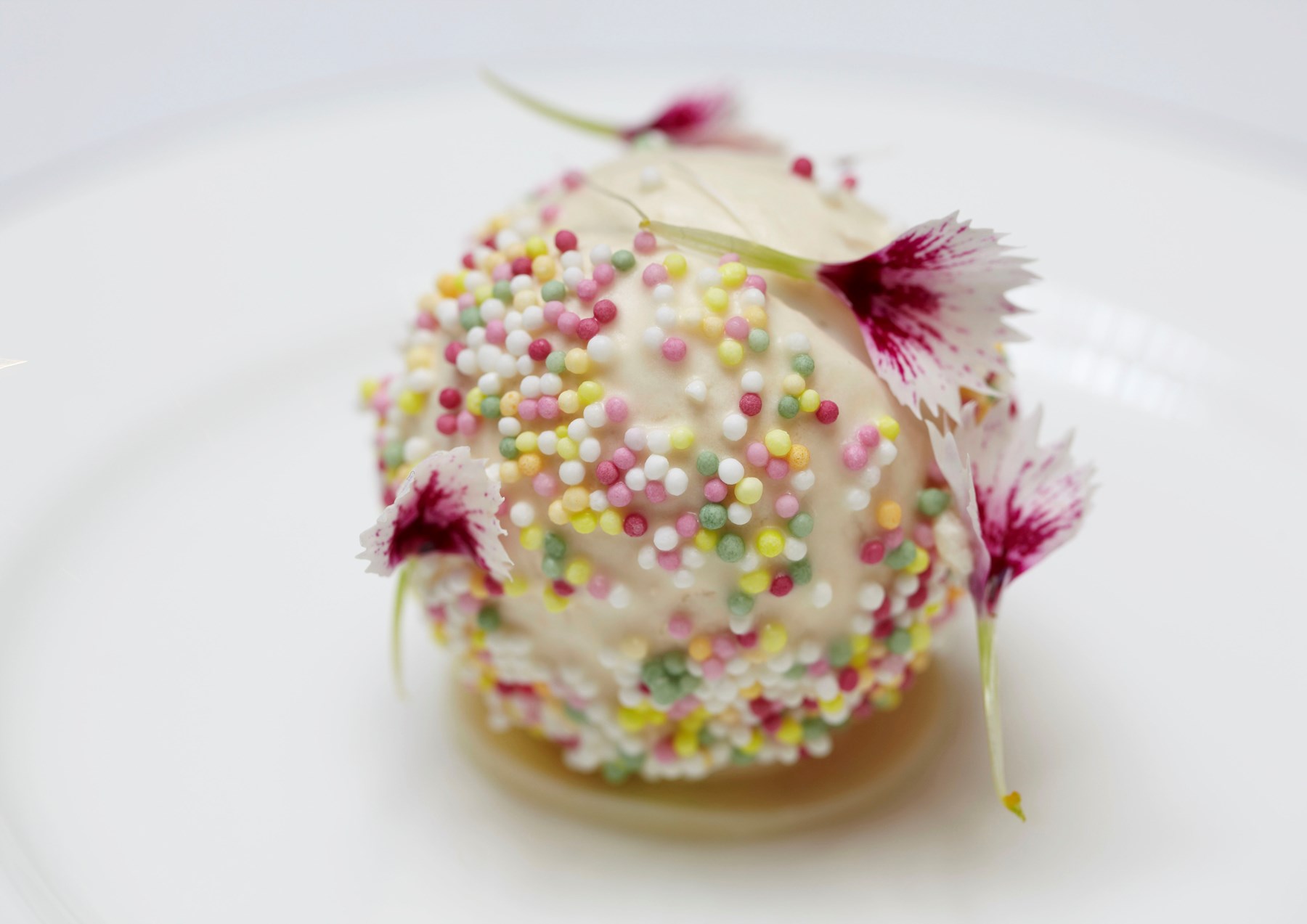 Corinthia London UK The Lobby Lounge Afternoon Tea Fancies 1 Corinthia Hotel London