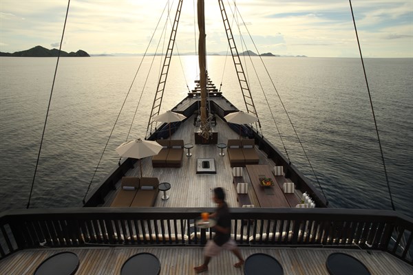 Alila Purnama Luxury Sailing Indonesia 28 