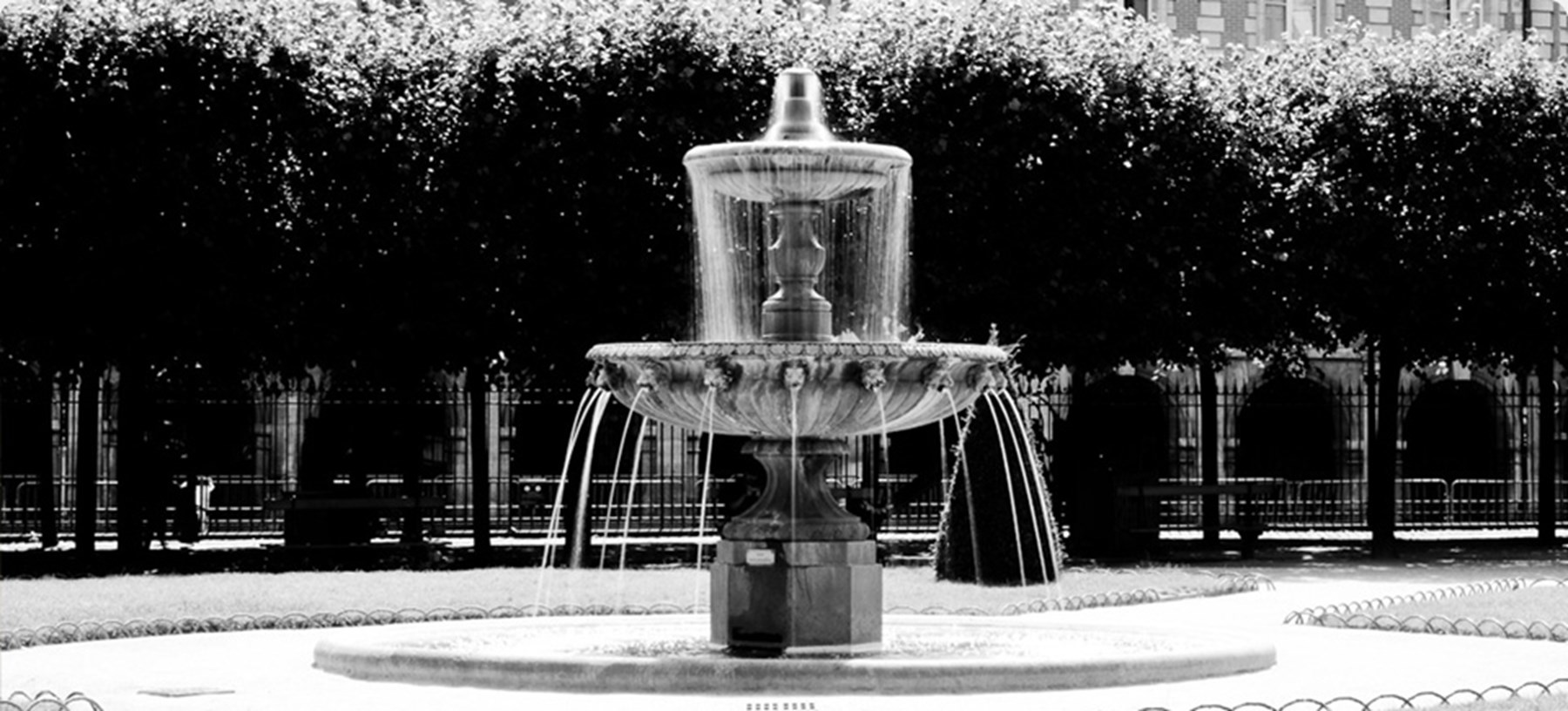 PARIS Le Bristol Main Image Quartier Du Marais