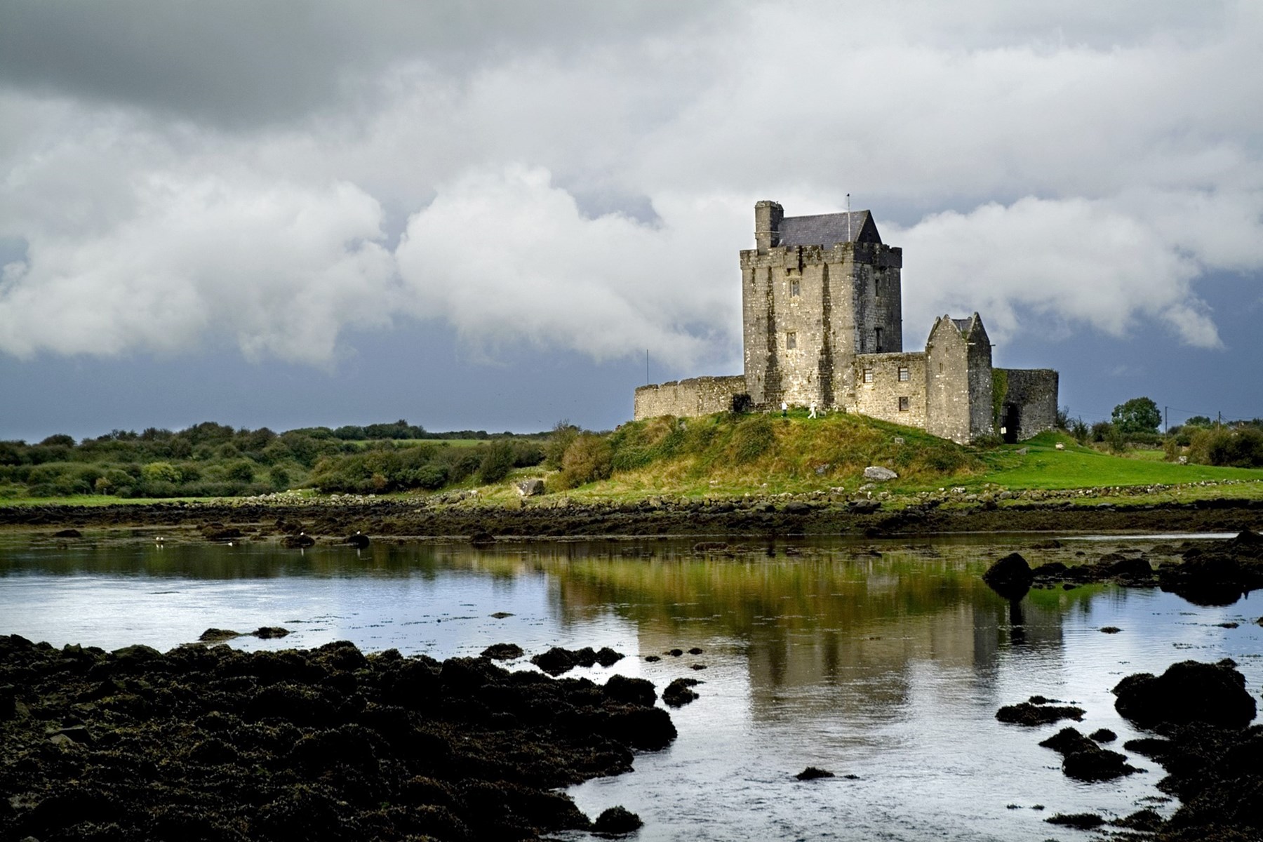 UK Dunguaire Castle Kinvara Galway Ireland