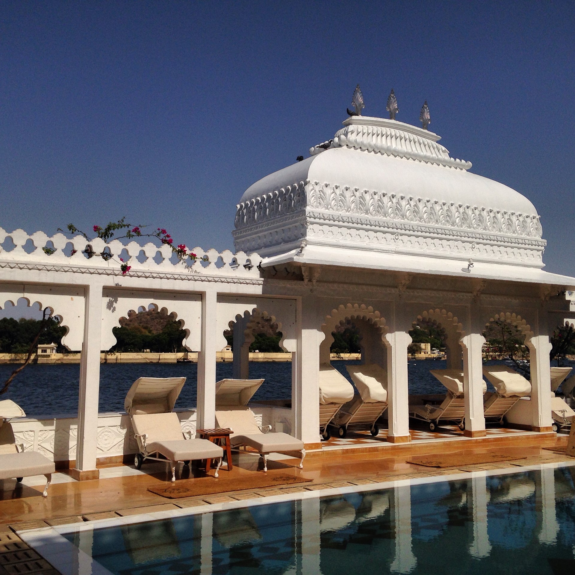 Blog Lake Palace Pool