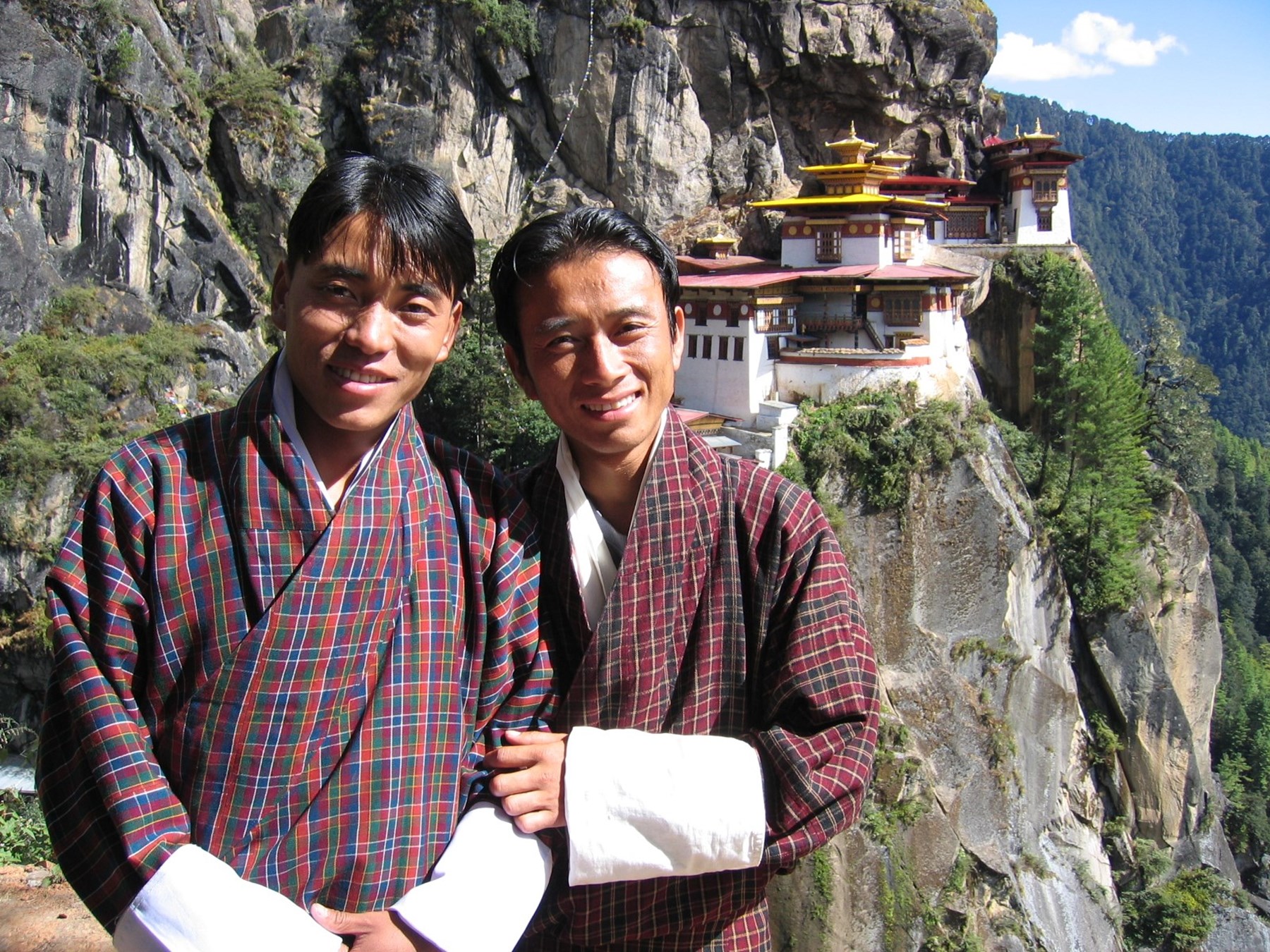 BHUTAN - Tigers nest guides (1)