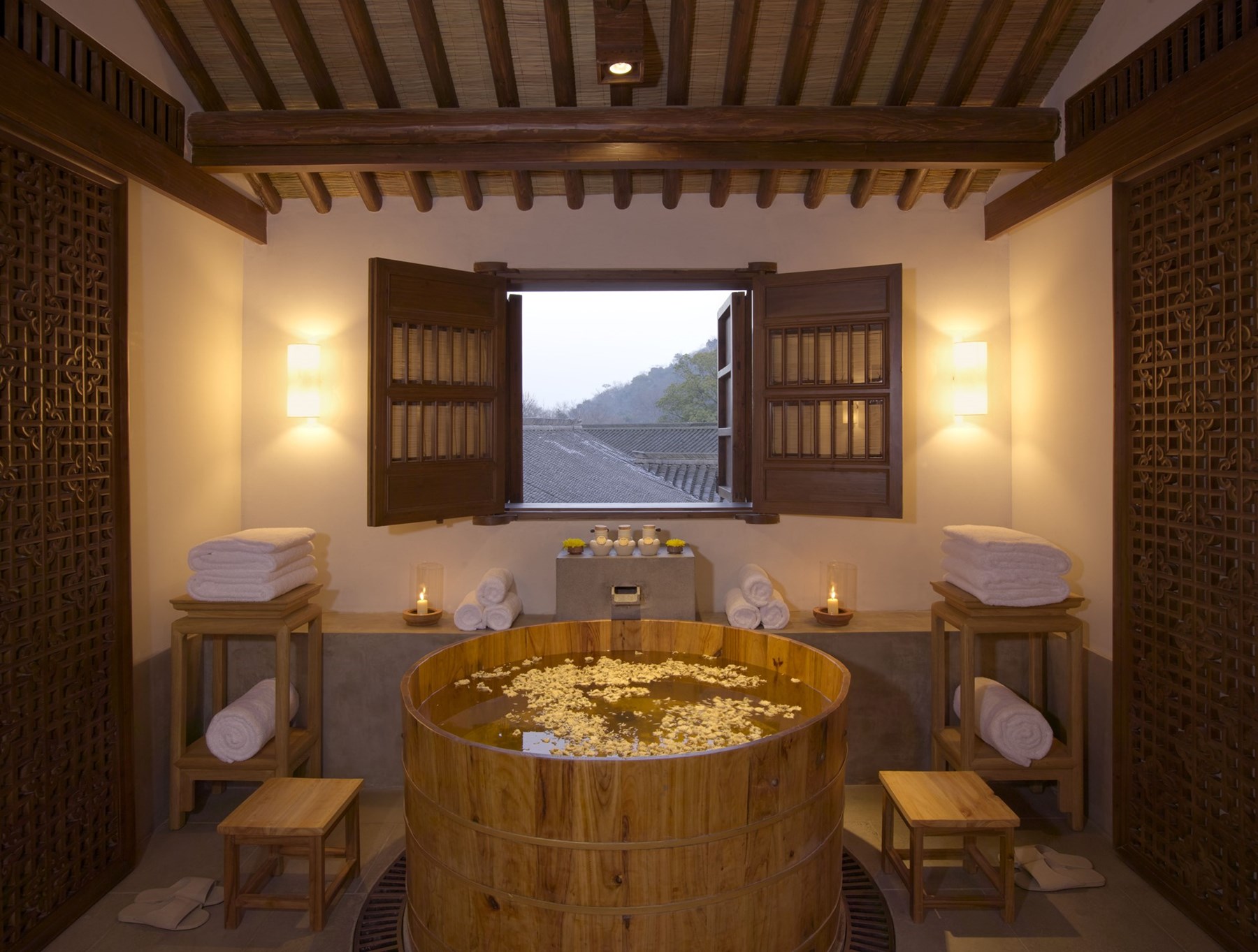 CHINA - Amanfuyan, Hangzhou, Bathroom