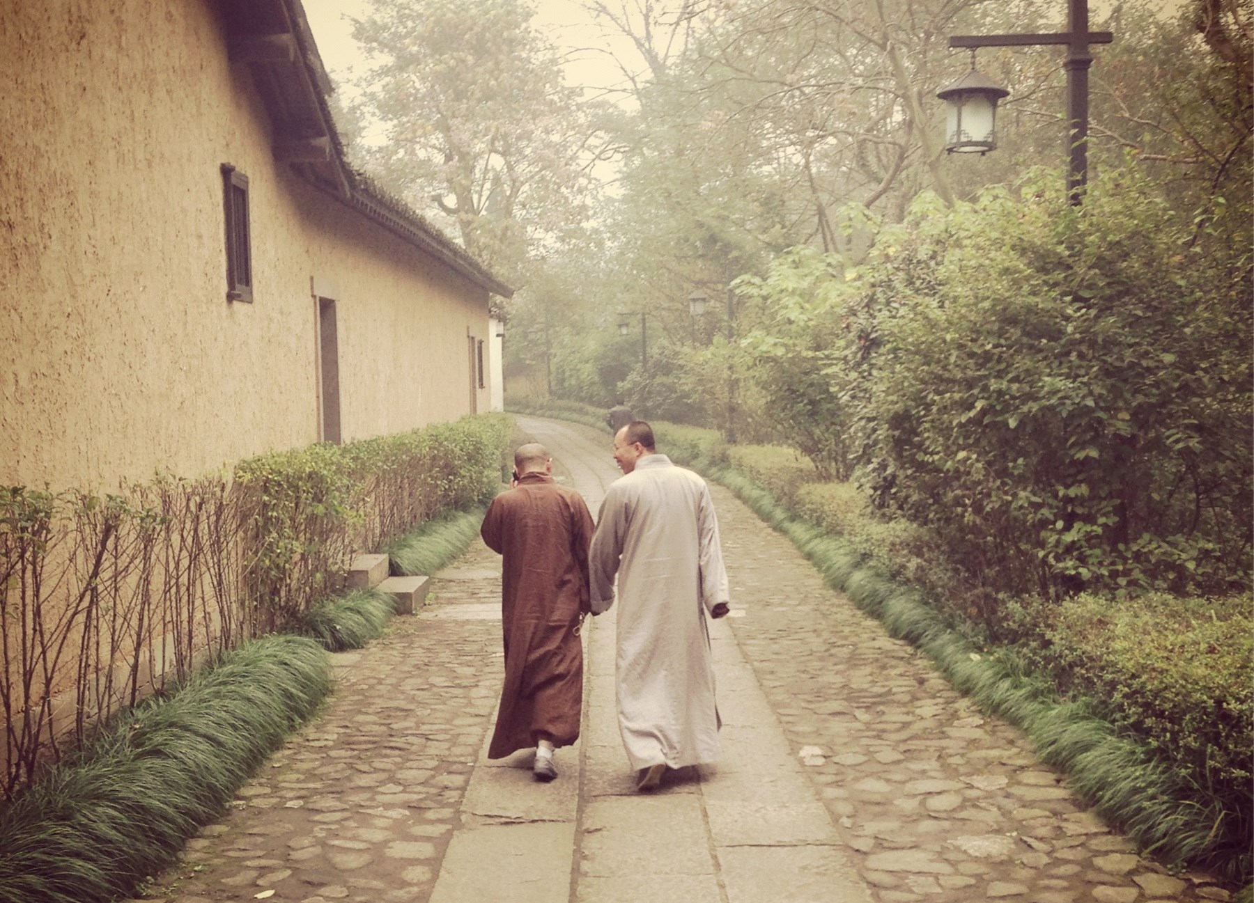 CHINA - Hangzhou, monks