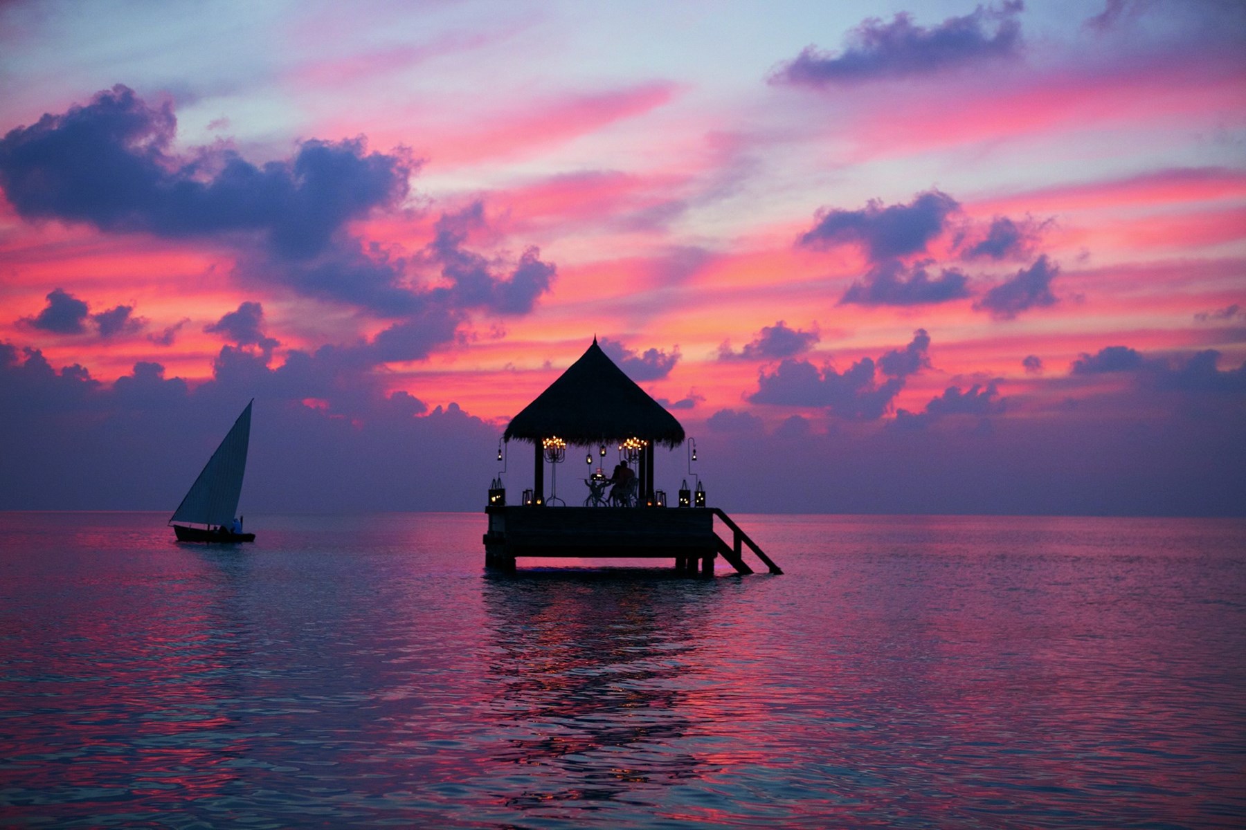 MALDIVES - Taj Exotica romantic dining sunset