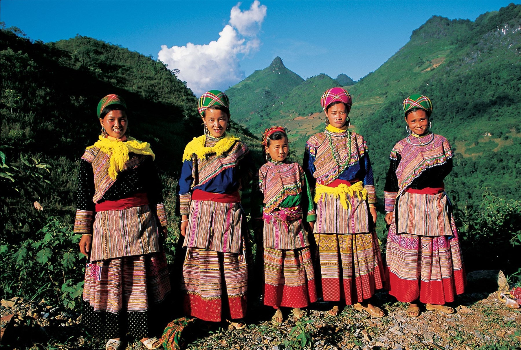 VIETNAM Girls In Local Dress