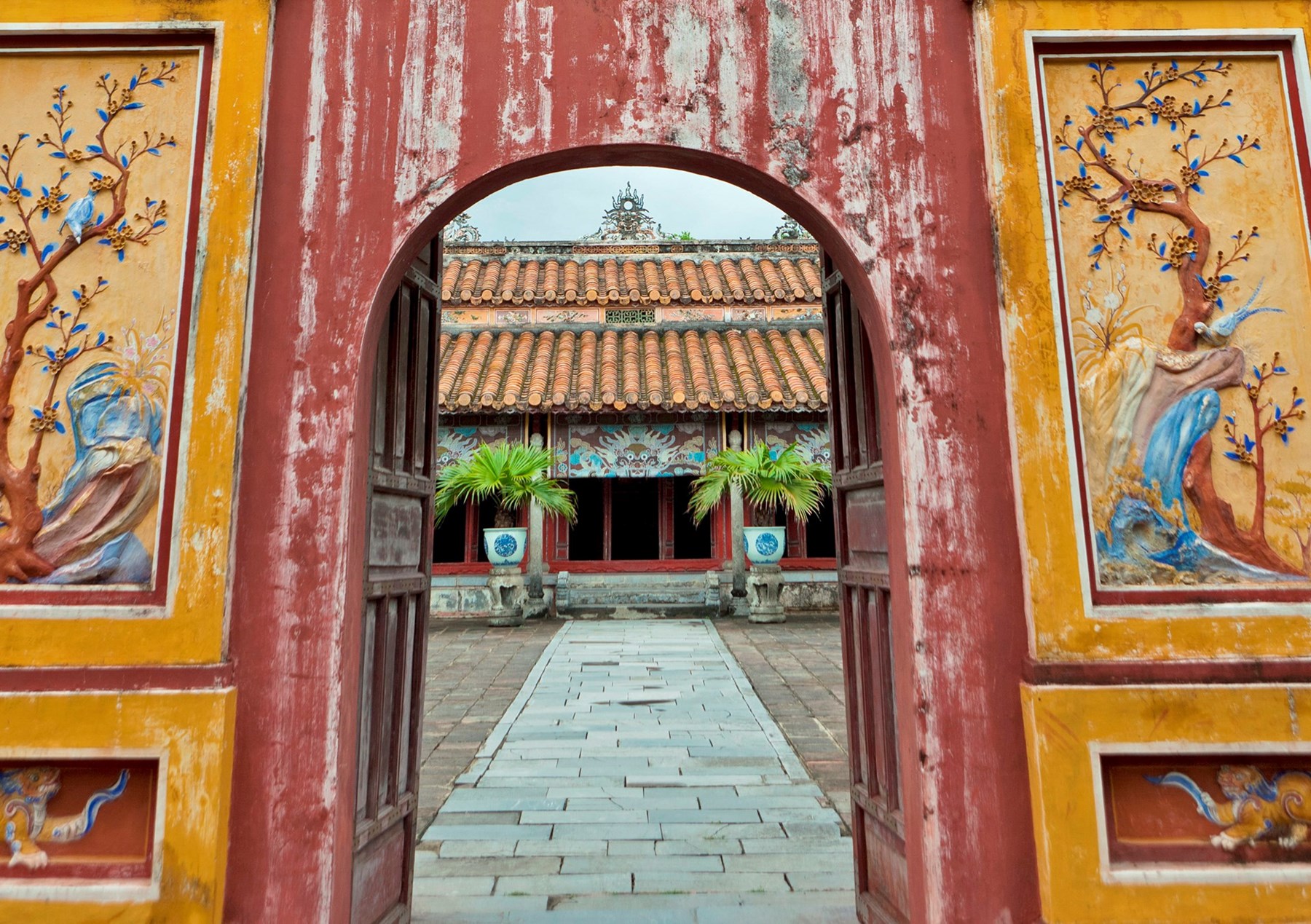 VIETNAM Lang Co Beach Resort