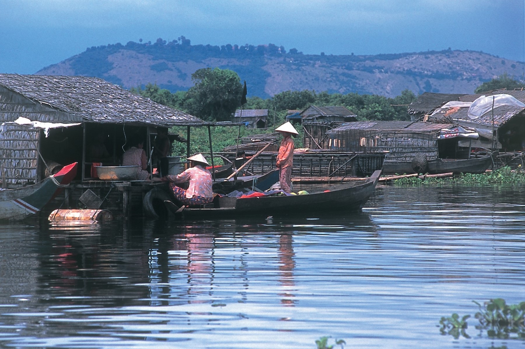 CAMBODIA Floating Village Pandaw Cruise