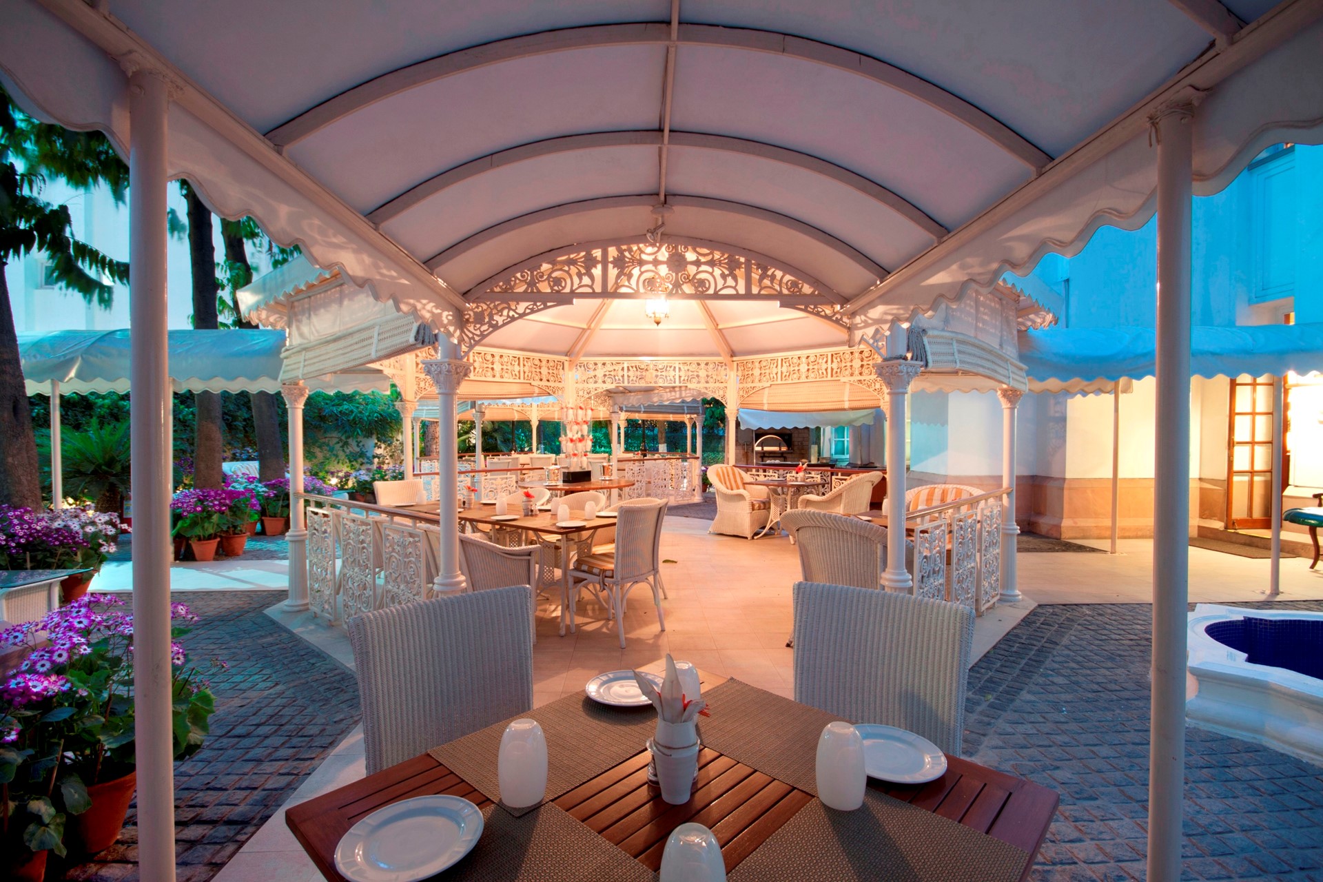 NORTH INDIA - The Imperial Delhi North India San Gimignano Courtyard