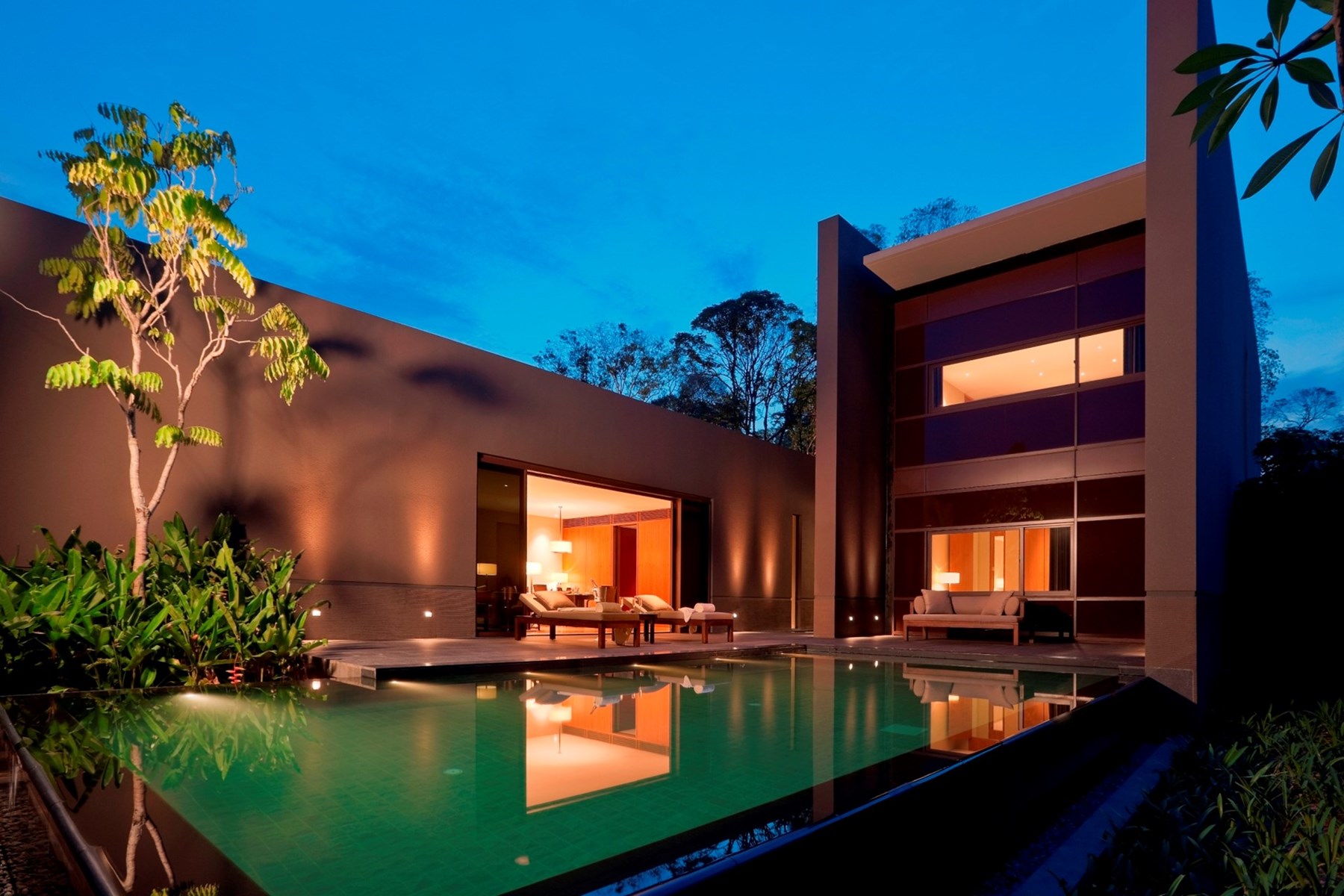 SINGAPORE Capella Manor Dusk