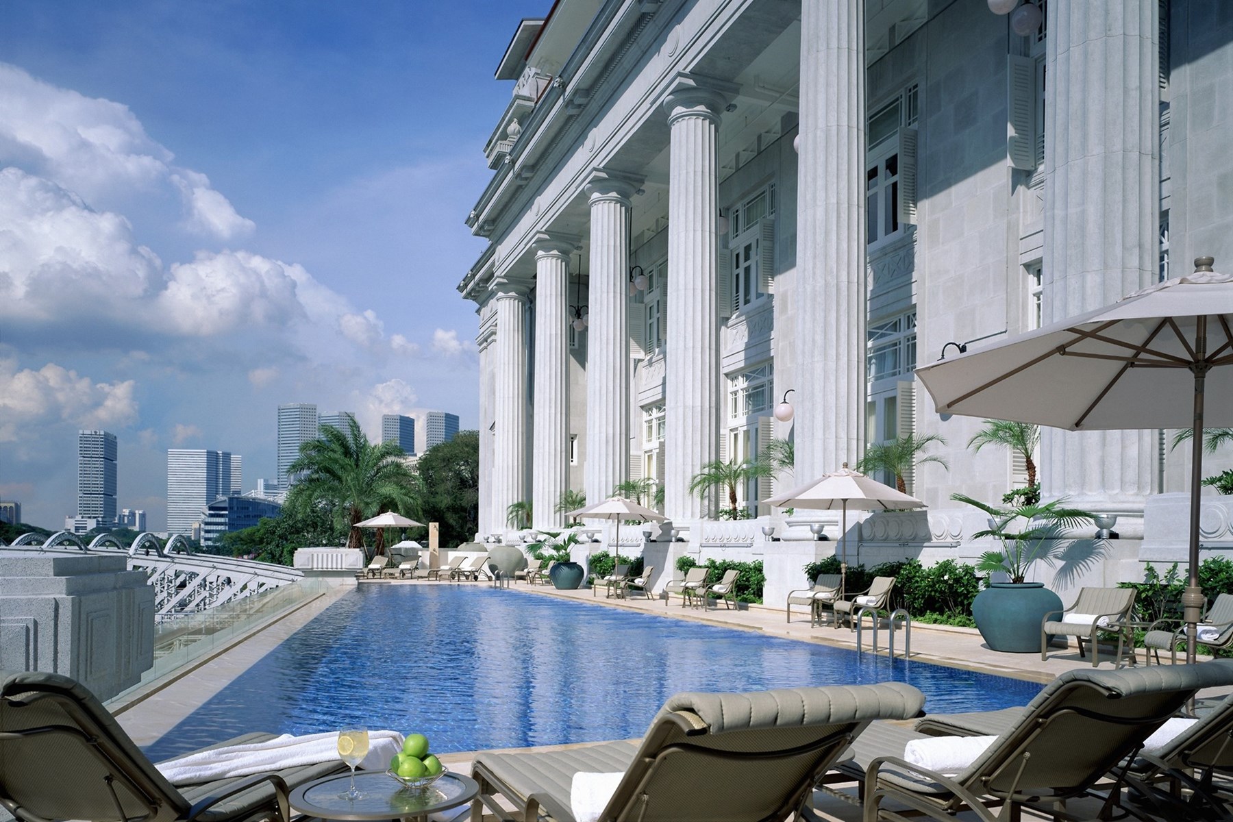 SINGAPORE N The Fullerton Hotel 13