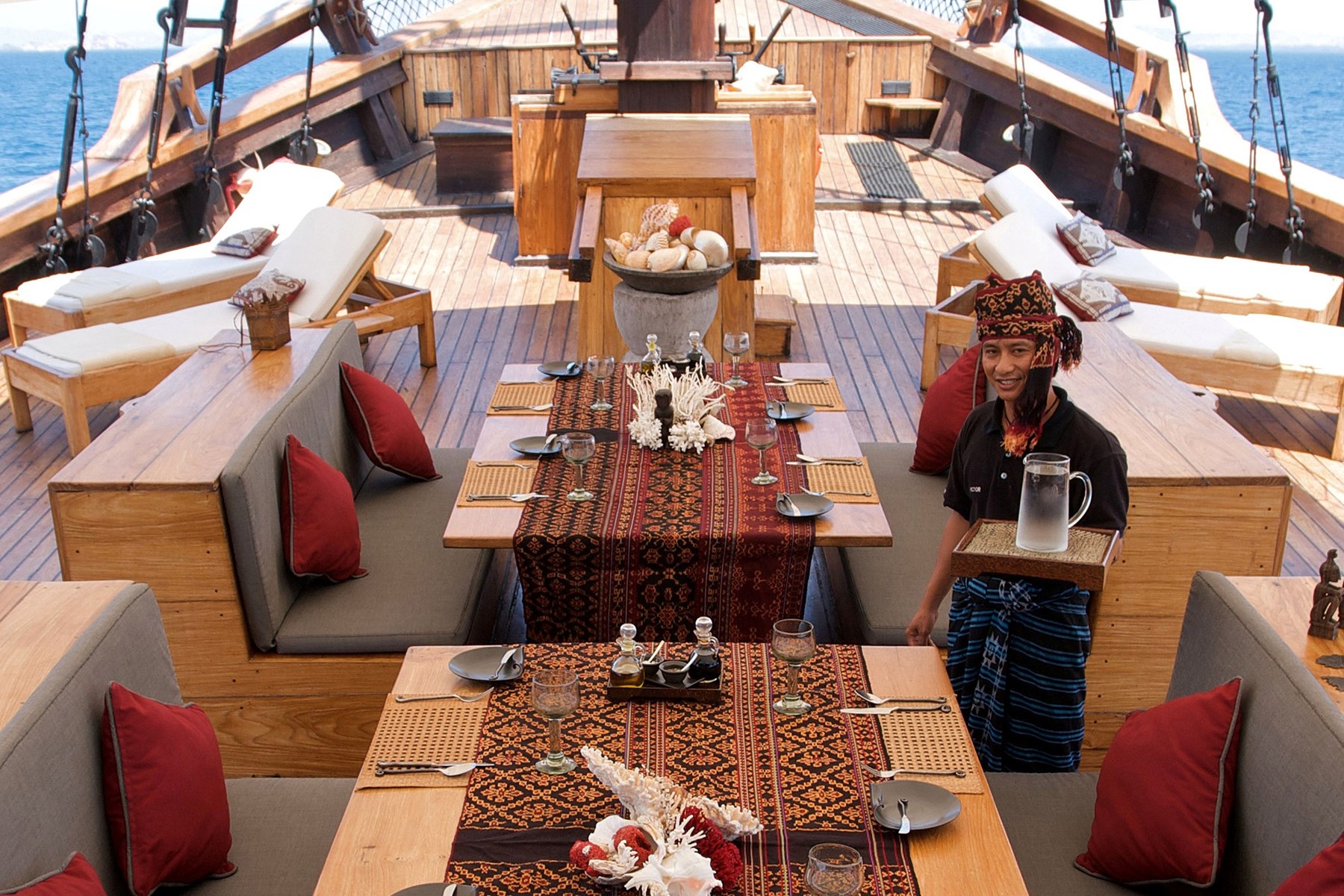 Silolona Sailing Boat Indonesia 6