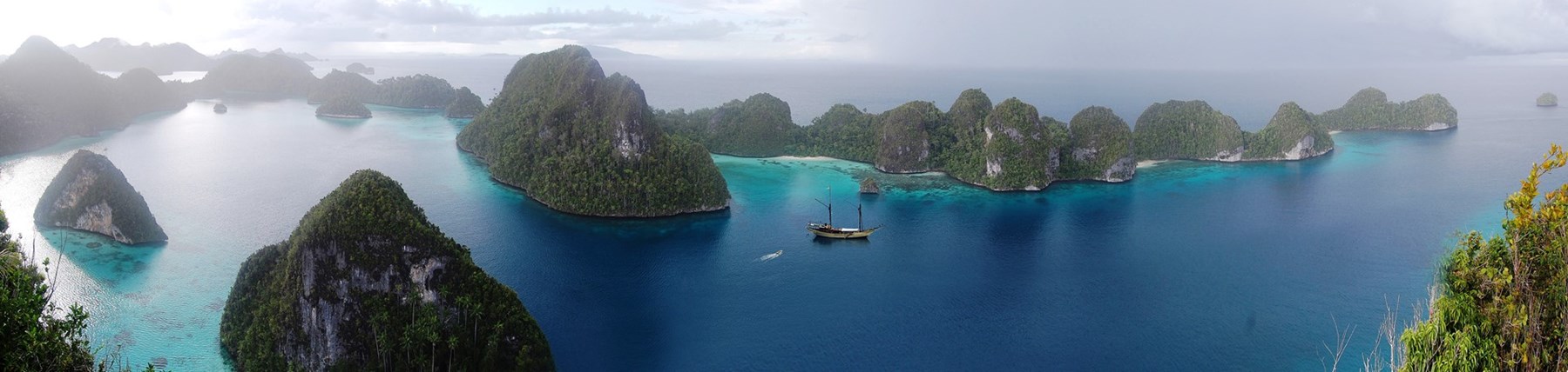 Silolona Sailing Boat Indonesia 7