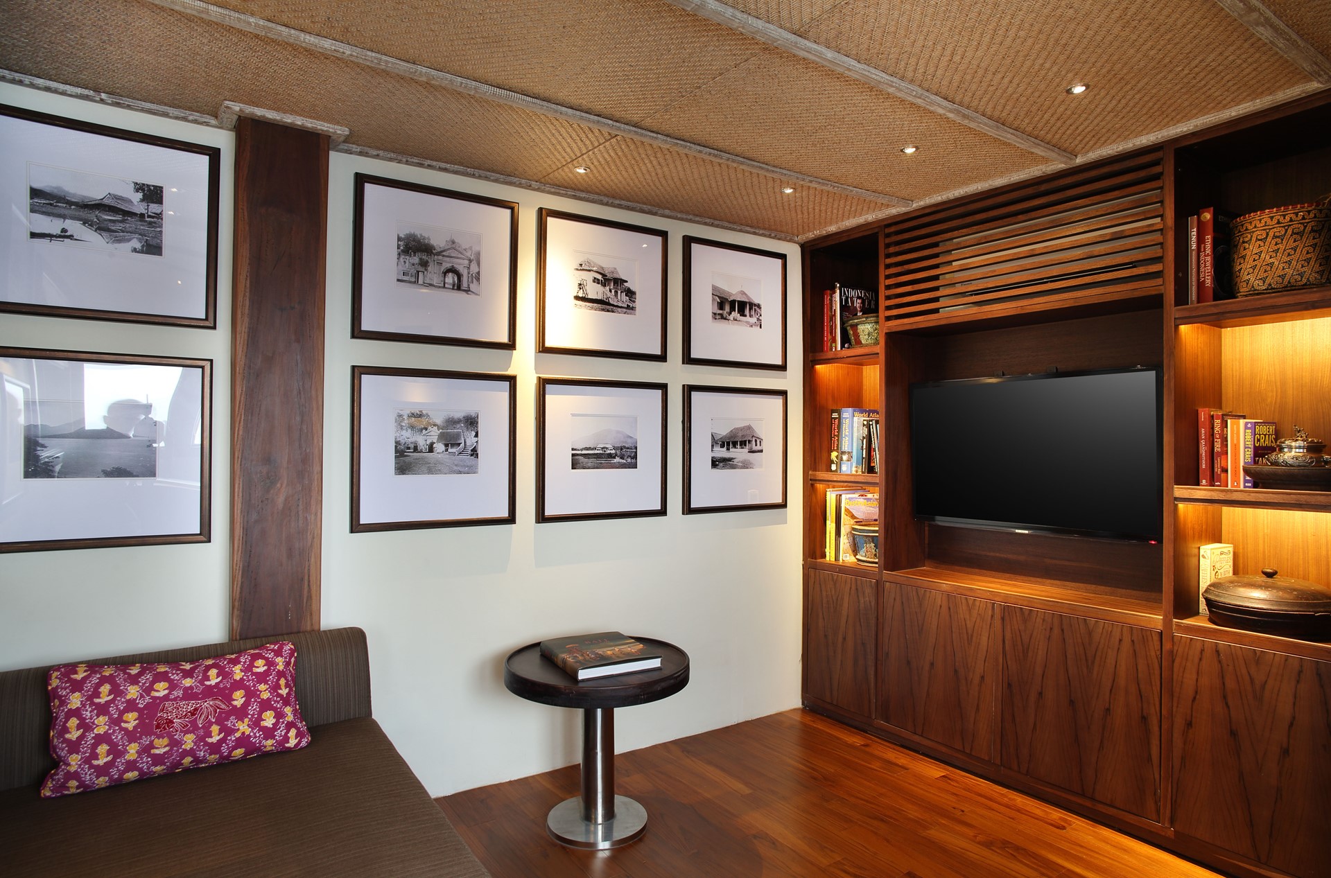 Alila Purnama Luxury Sailing Indonesia 17 