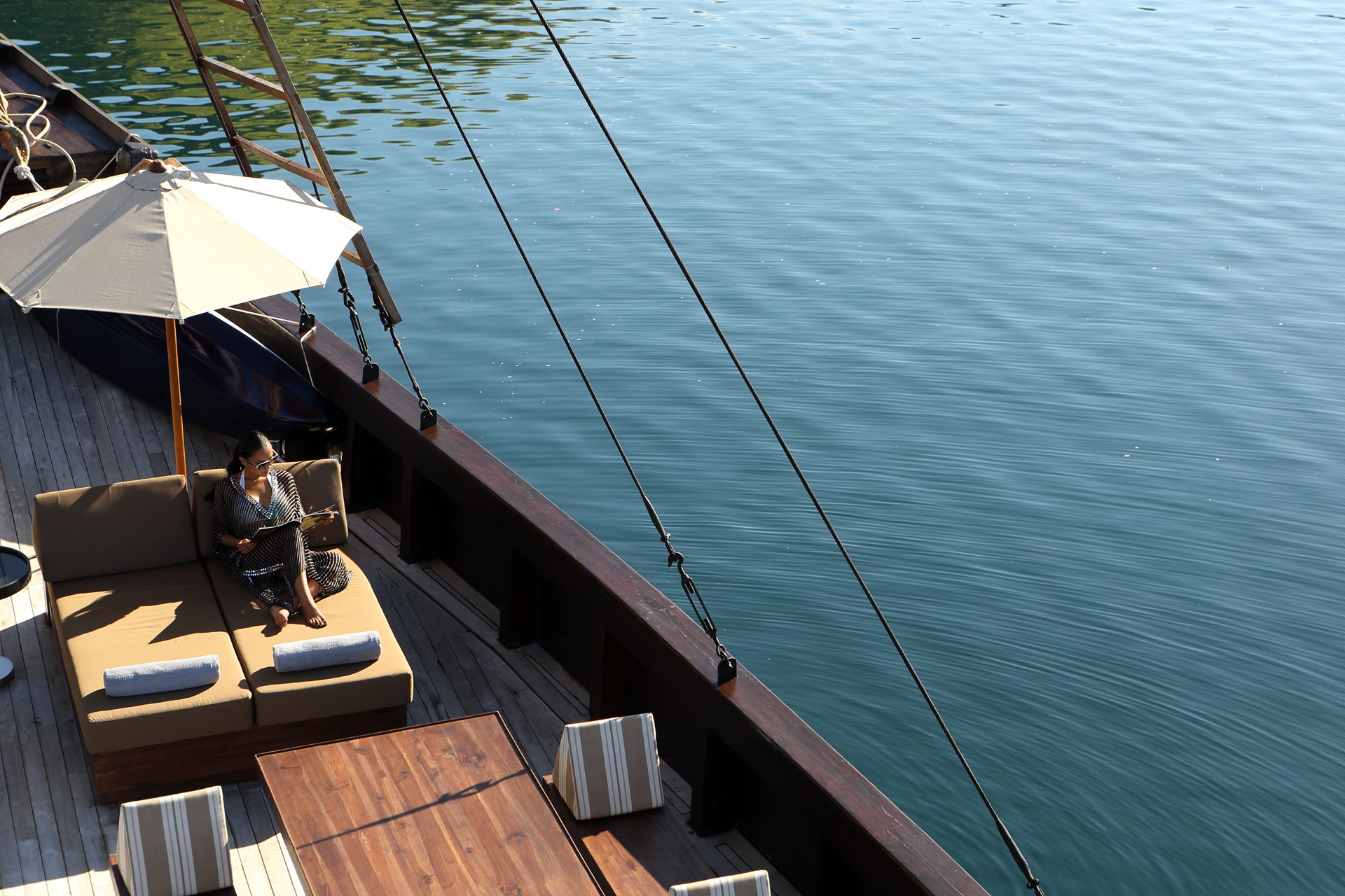 Alila Purnama Luxury Sailing Indonesia 23 