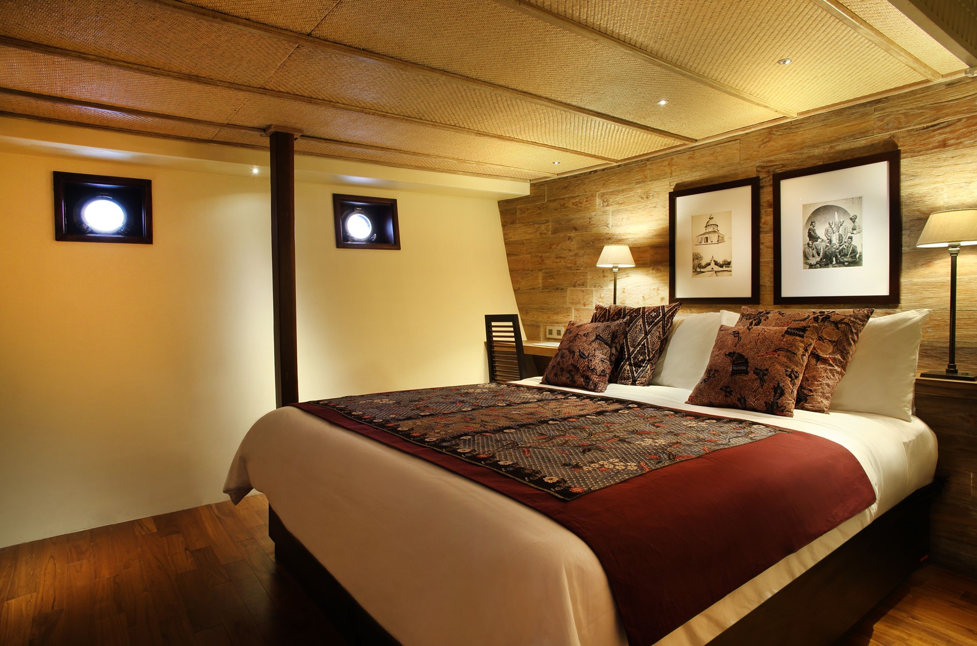 Alila Purnama Luxury Sailing Indonesia 27 