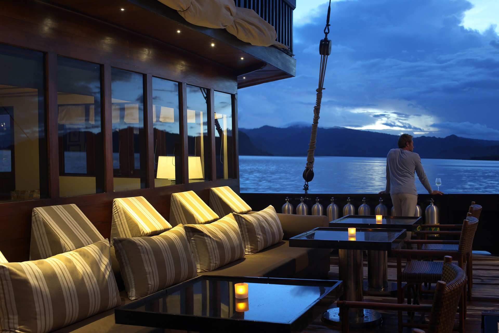 Alila Purnama Luxury Sailing Indonesia 29 