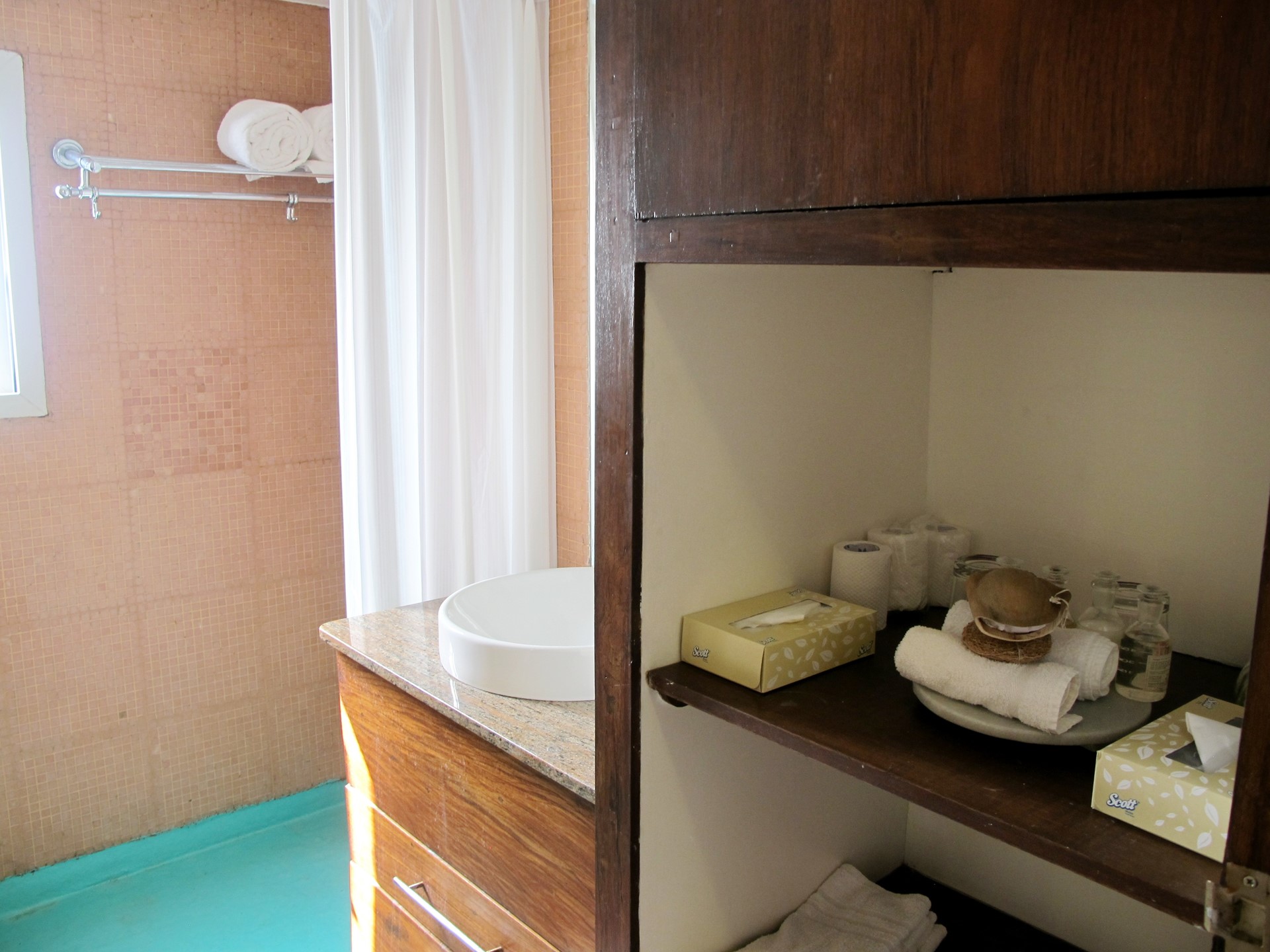 Discovery Houseboat Backwaters Kerala South India 10 