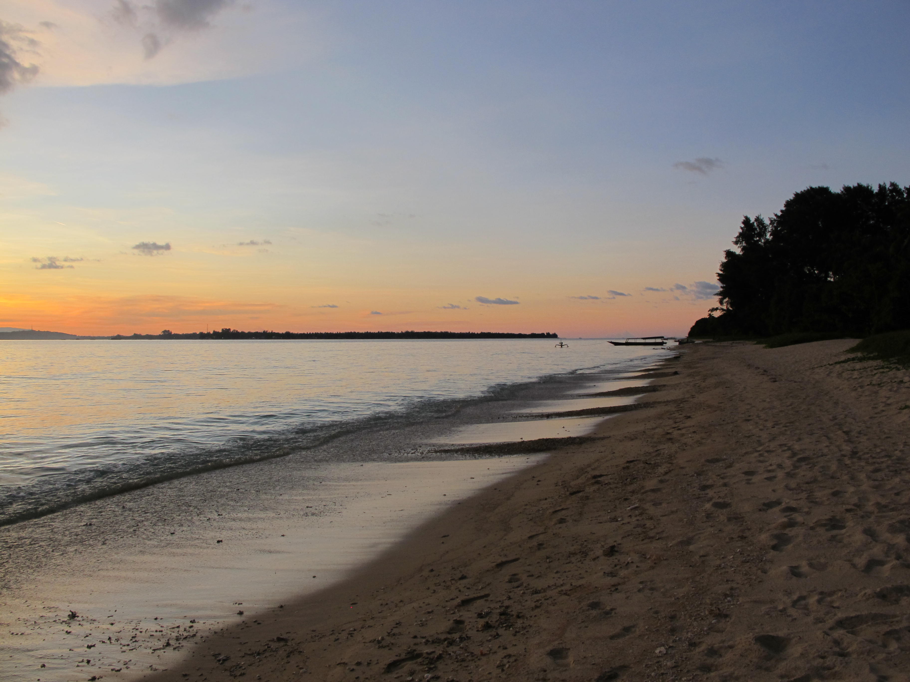 Sira Beach House Lombok Indonesia 11 