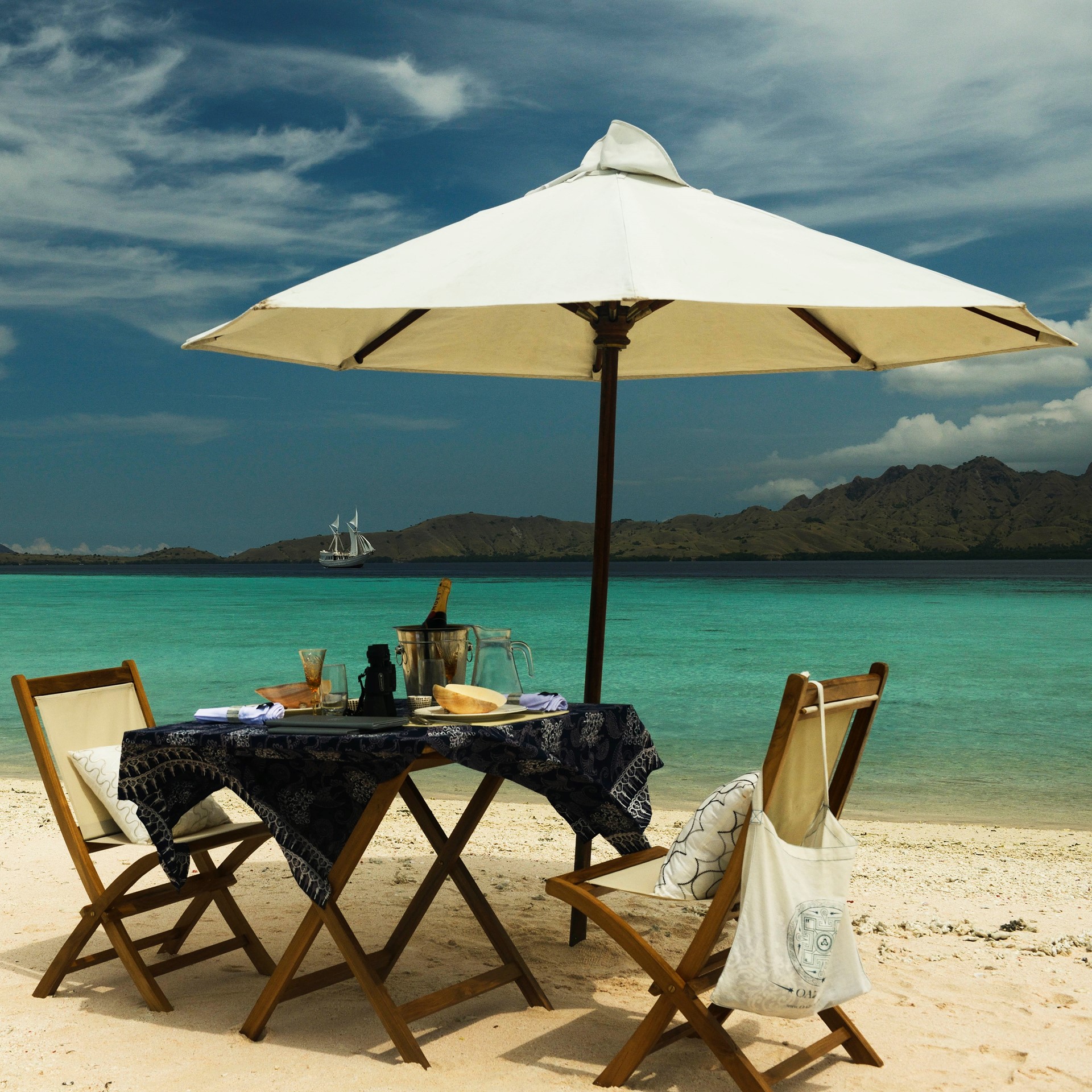 Alexa Komodo Islands Indonesia Boat 20 