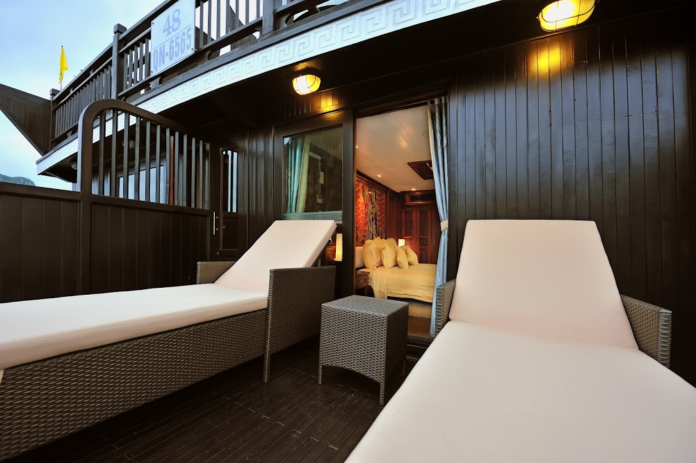 Paradise Peak Halong Bay Vietnam Boat Cruise 17 