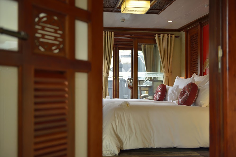 Paradise Peak Halong Bay Vietnam Boat Cruise 8 