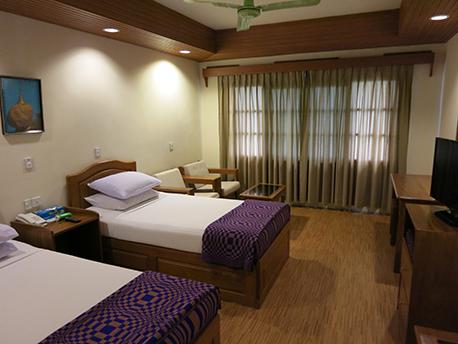 Mountain Top Hotel Burma 4 