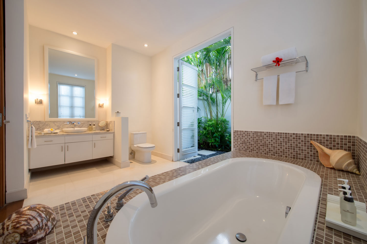 Jajaliluna Bali Indonesia 8 