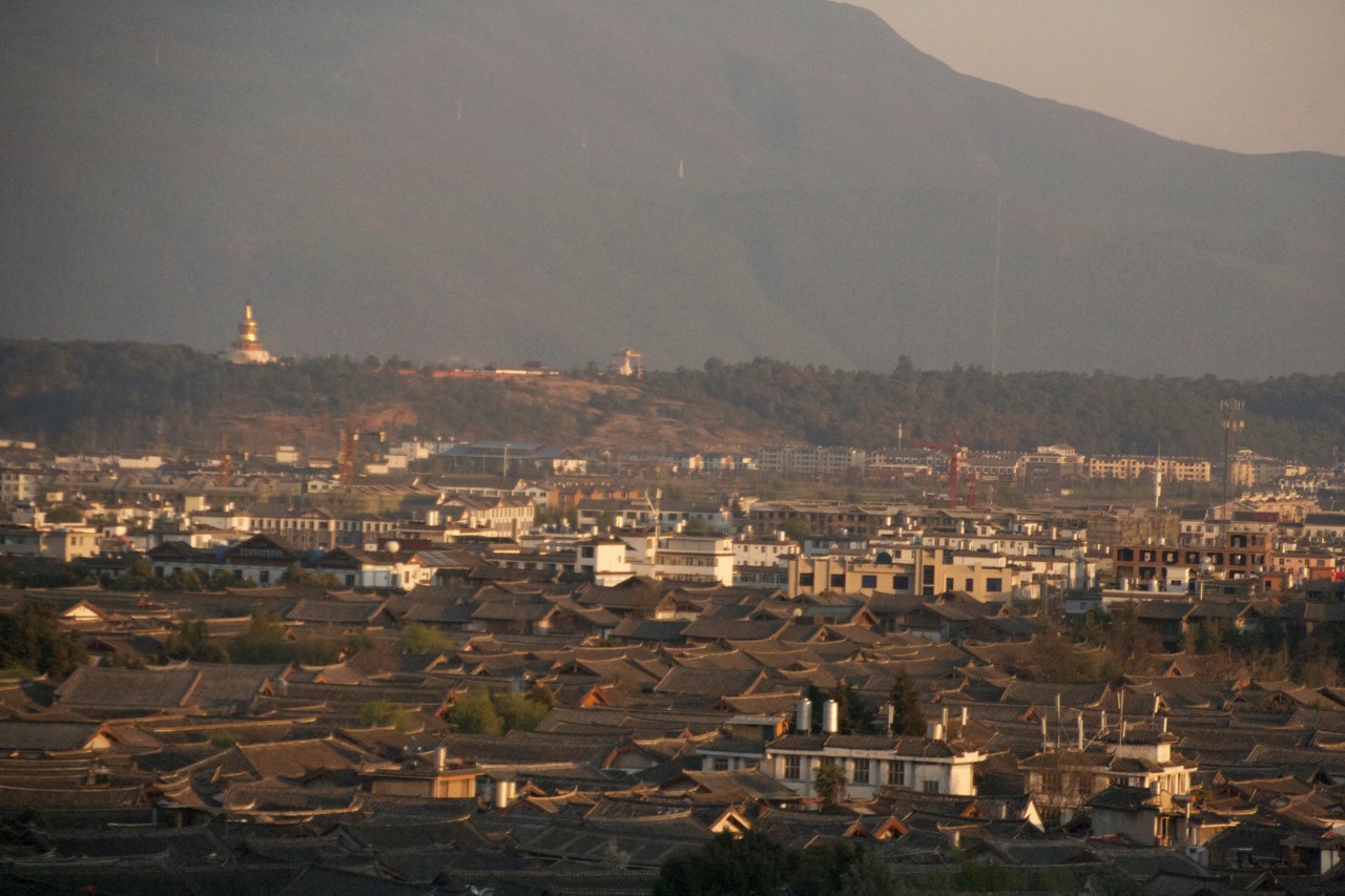 Amandayan Lijiang China Charlie FAM 10 