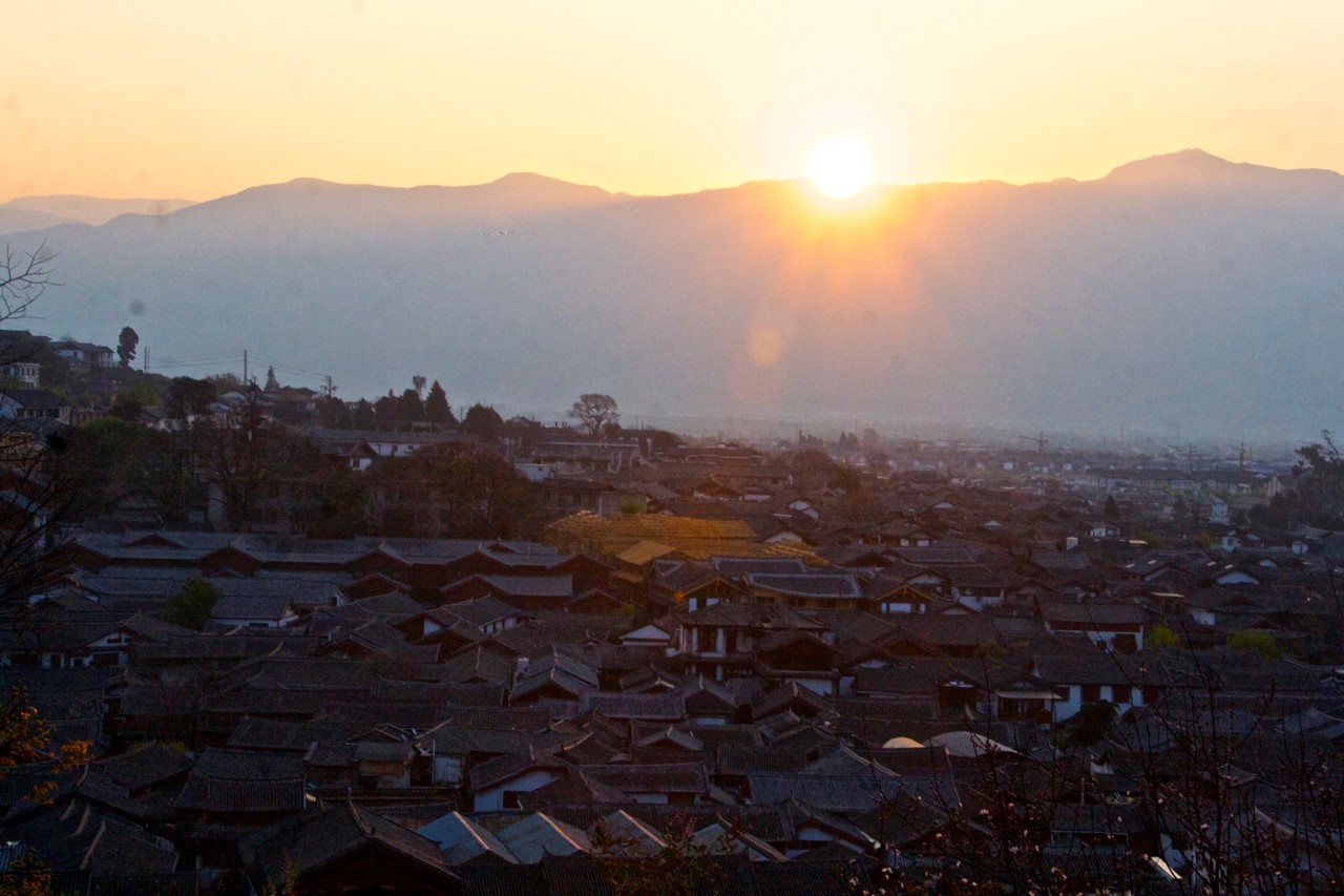 Amandayan Lijiang China Charlie FAM 12 