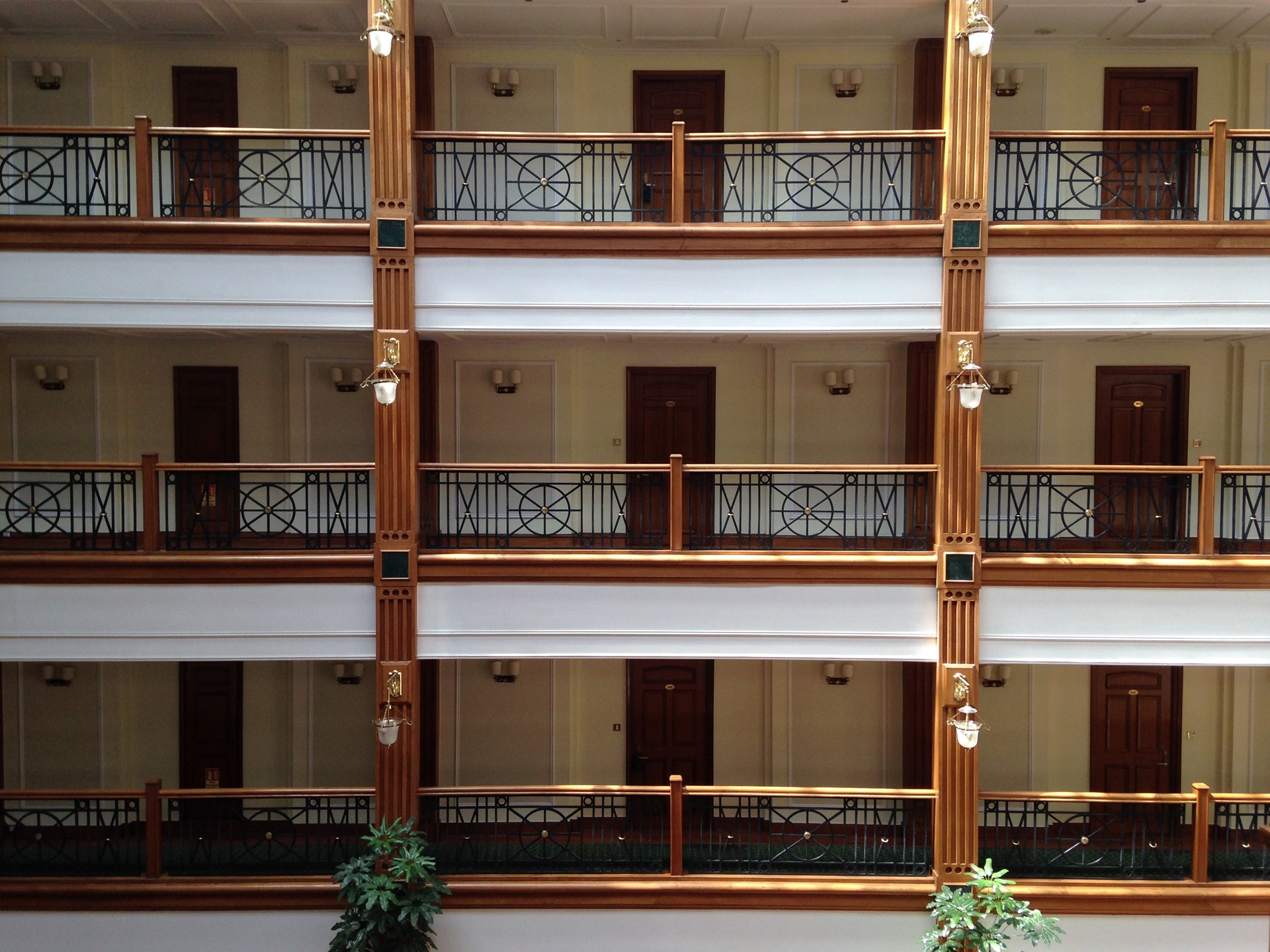 Internal Lobby Oberoi Cecil Shimla