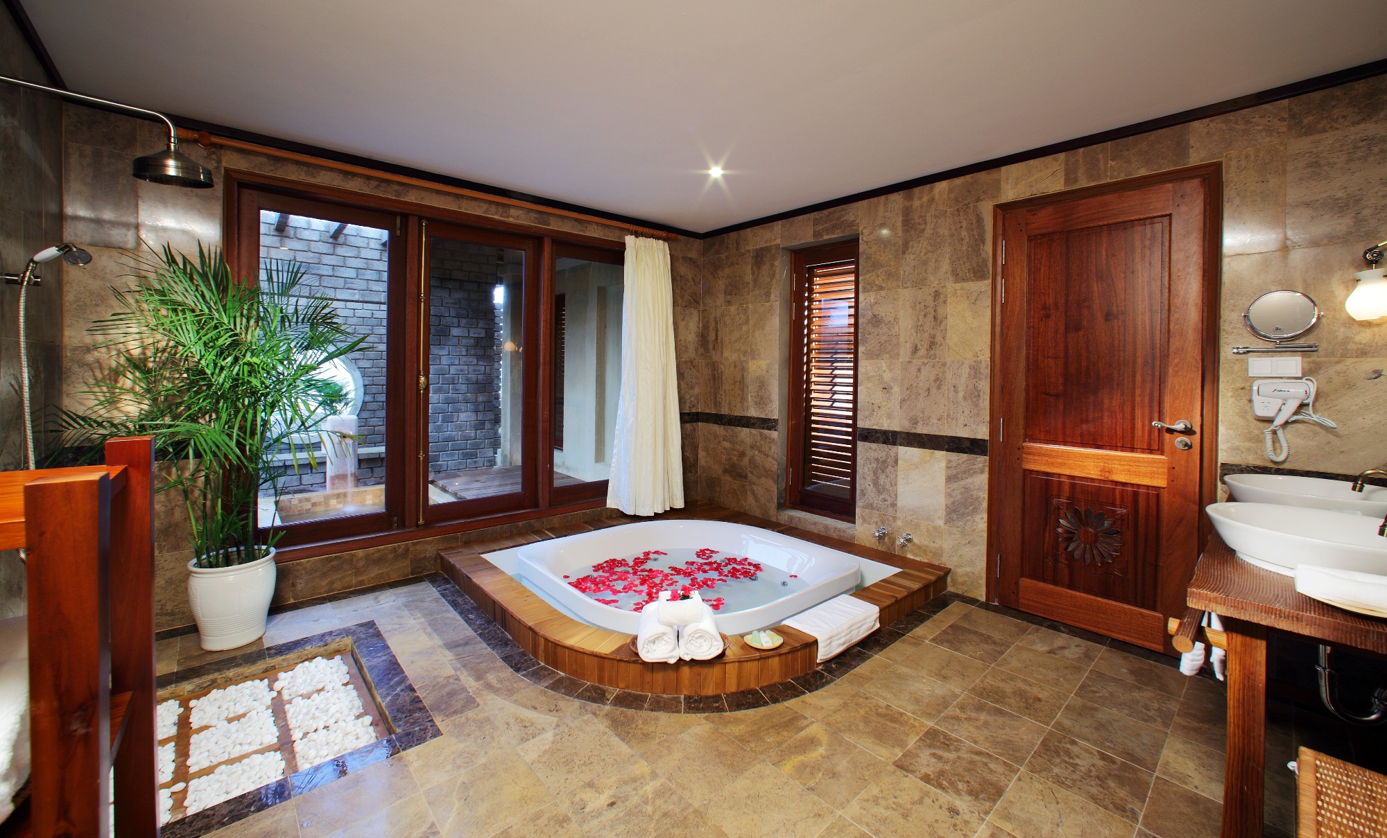 Sun Spa Resort Dong Hoi Vietnam 10 