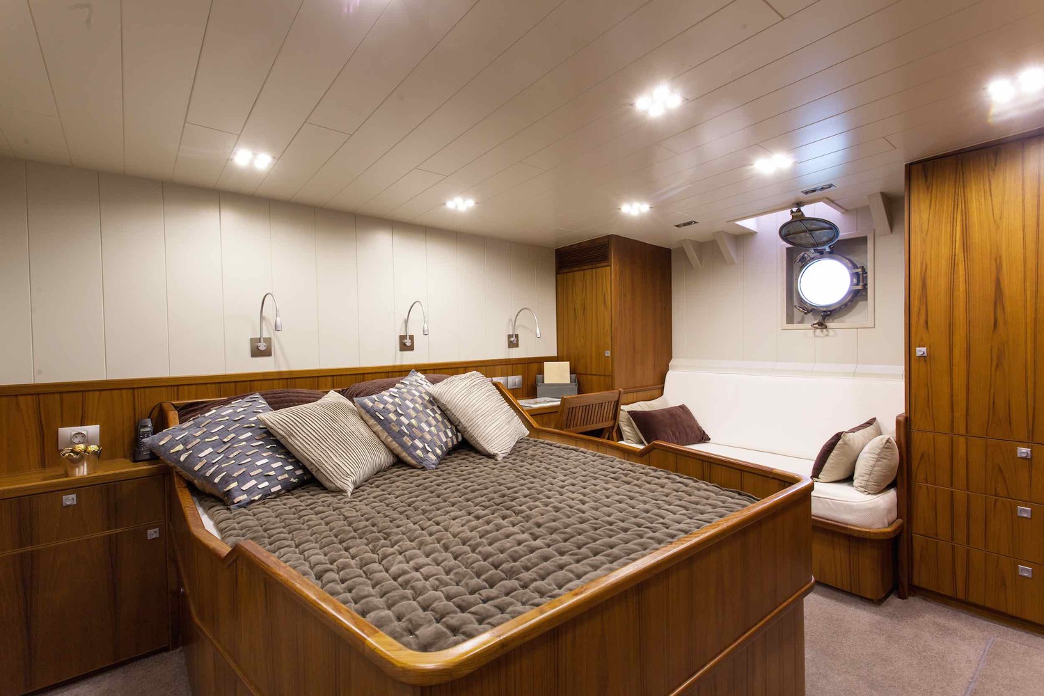 MY Drenec Mergui Archipelago Burm 8 