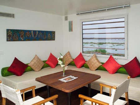 Discovery Houseboat Backwaters South India 2 