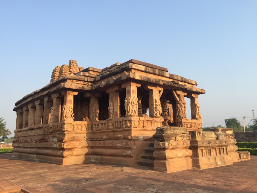 AIHOLE Temple Hampi