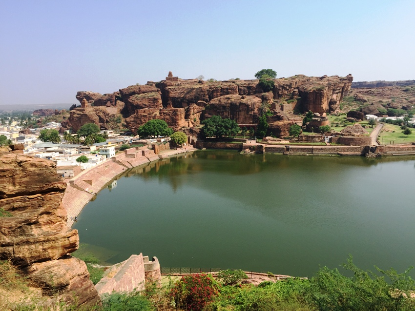 BADAMI Lake Hampi