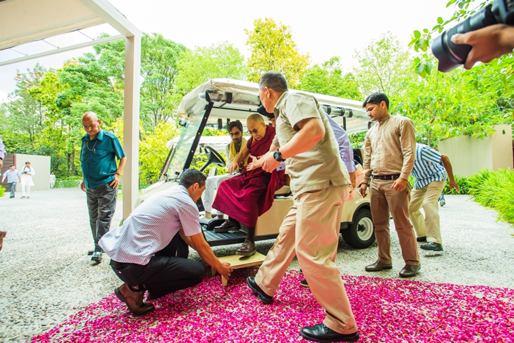 The Dalai Lama At Vana 6Th April 2016 2 