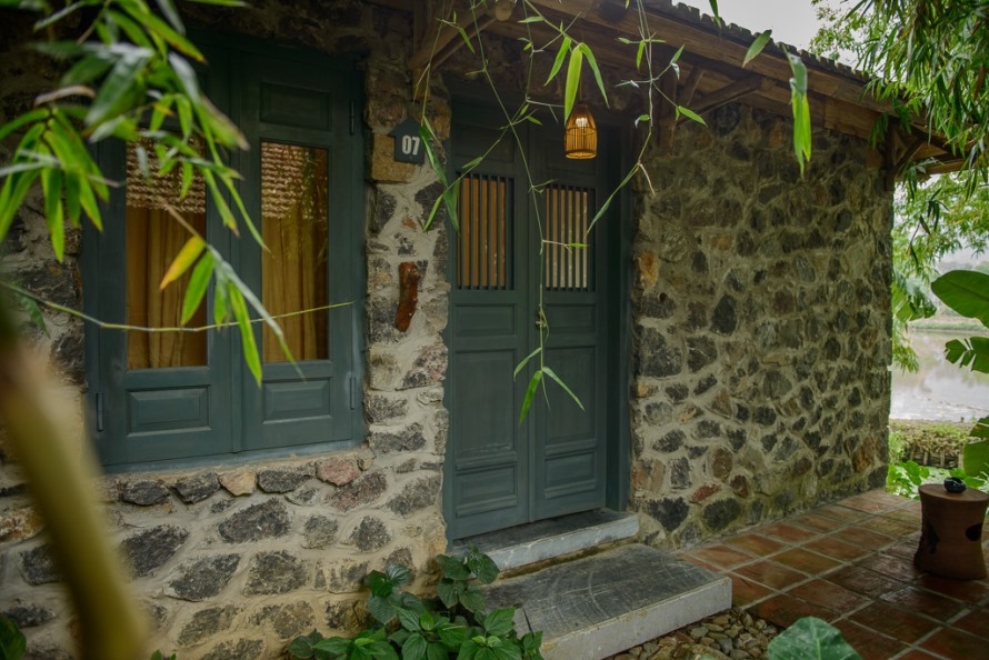 Tam Coc Garden Ninh Binh Vietnam 11