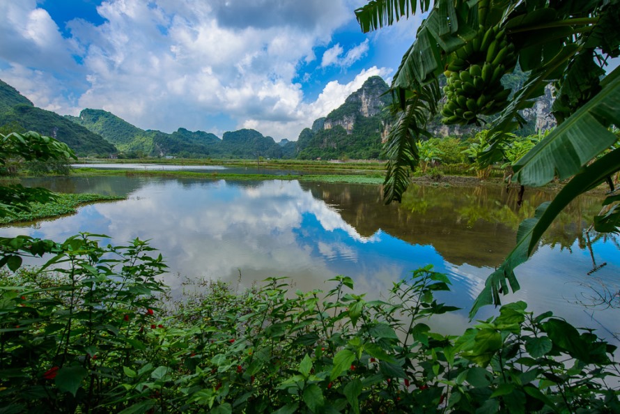 Tam Coc Garden Ninh Binh Vietnam 18