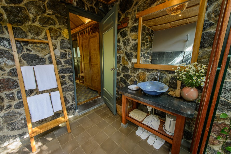 Tam Coc Garden Ninh Binh Vietnam 2