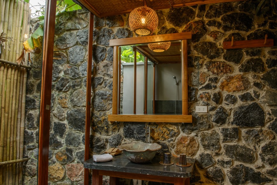 Tam Coc Garden Ninh Binh Vietnam 4