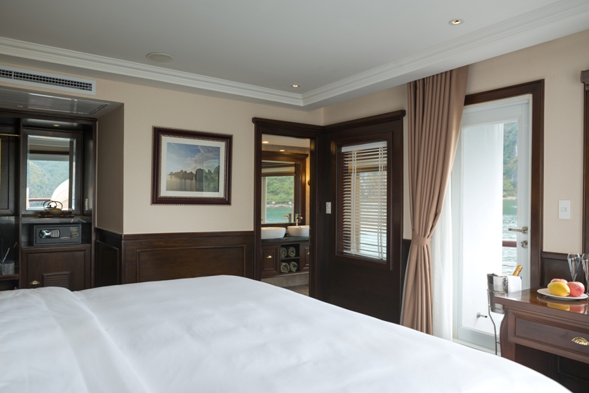 Paradise Elegance Halong Bay Vietnam 9