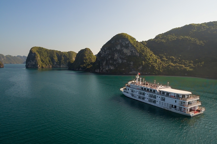 Paradise Elegance Halong Bay Vietnam 17