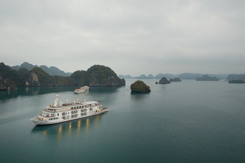 Paradise Elegance Halong Bay Vietnam 18