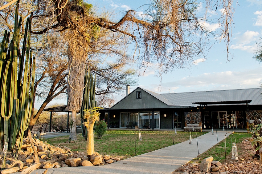 Epako Safari Lodge Damaraland Namibia 2
