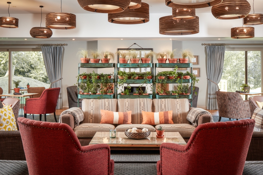 The Fish The Cotswolds Uk 3