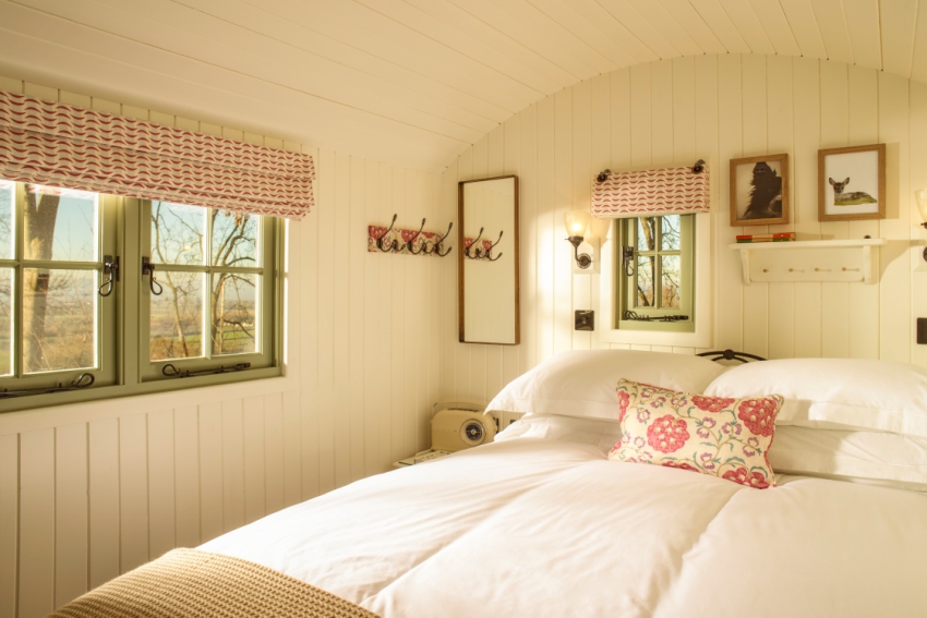 The Fish The Cotswolds Uk 10