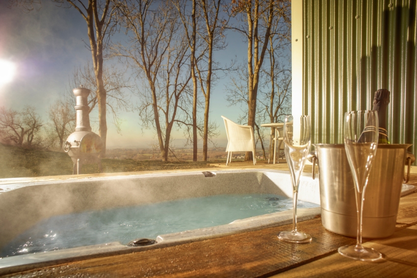 The Fish The Cotswolds Uk 11