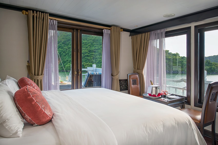 Paradise Luxury Halong Bay Vietnam 9