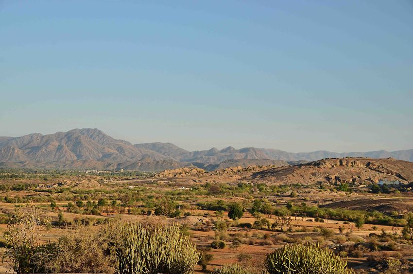 Jawai Bandh, Rajasthan, North India (1).jpg